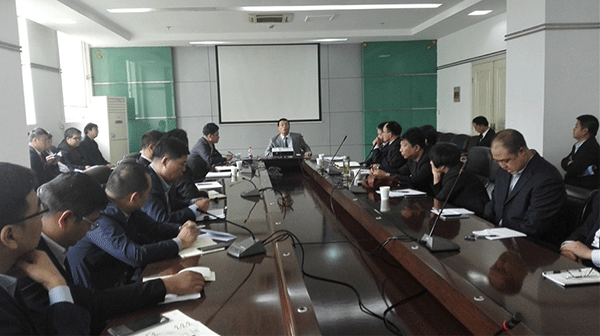 西瑪電機凝聚力量,統一思想,堅定信念,振奮精神。 西瑪電機凝聚力量,統一思想,堅定信念,振奮精神。