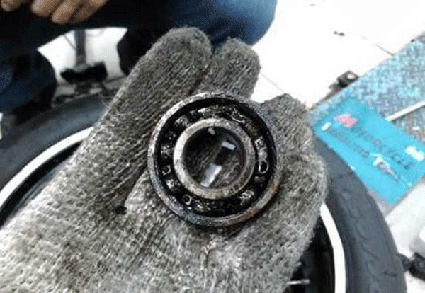 某發電廠高壓電機軸承燒毀案例分析 某發電廠高壓電機軸承燒毀案例分析