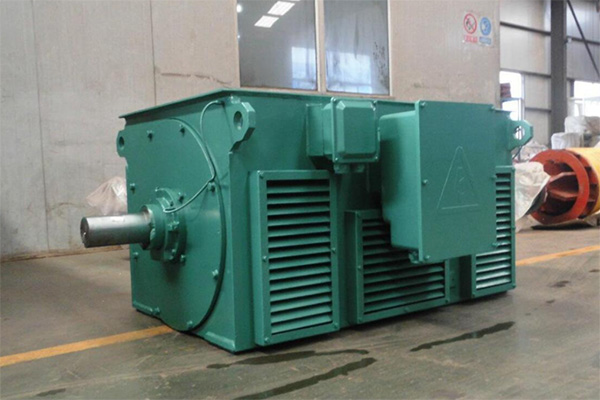 西瑪電機車間一臺等待做出廠檢測的YKK高壓電機 西瑪電機車間一臺等待做出廠檢測的YKK高壓電機