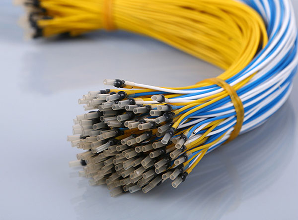 關(guān)于高壓電機(jī)熱敏電阻作用分析。 關(guān)于高壓電機(jī)熱敏電阻作用分析。